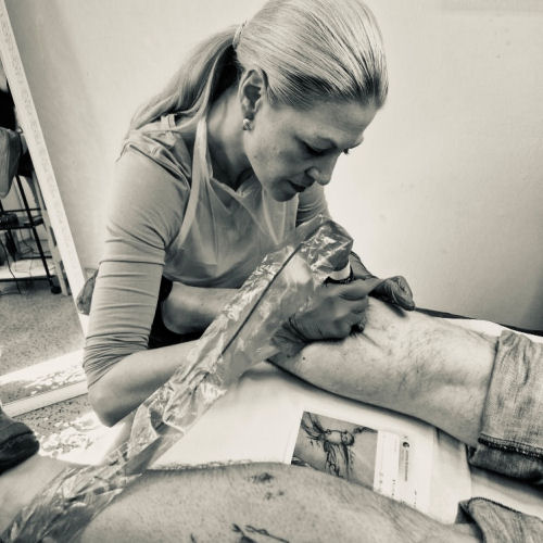 <span>Andrea Krejzová</span><br />Atelier Ink Tattoo